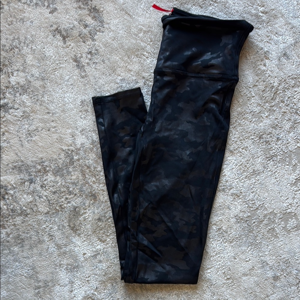 SPANX- black camo leggings, size medium